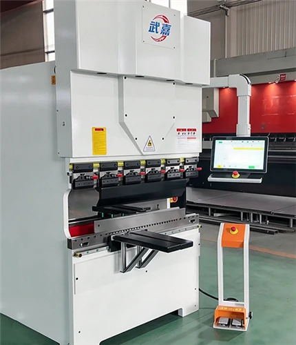 On-Site Test: 55-Ton Pump-Controlled Servo Press Brake Easily Bends 10mm Thic...